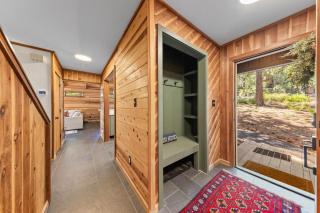 Sleeping Bear Lodge- Remodeled 3BR Cabin- Fireplace- Ski Shuttle- Pet-Friendly - 5