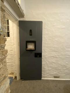 Victorian Police Station Apartment - Launceston - 9