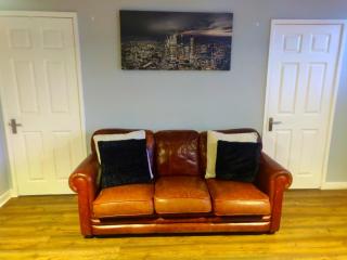 Quiet & Relaxing 2-bedroom apartment - Free parking & Pets welcome - Swansea - 3