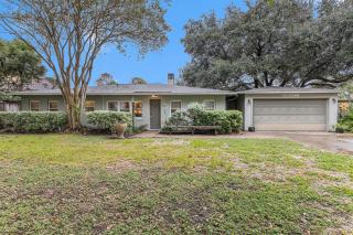 Pink Flamingo Hideaway - 9