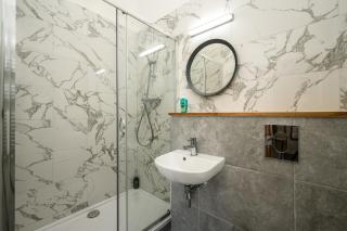 5-BR 3-BTH Newington Apartment - Modern & Spacious - Edinburgh - 4