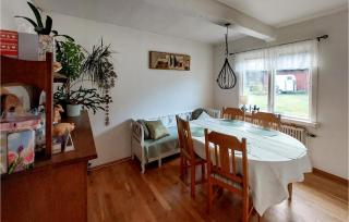 3 Bedroom Awesome Home In Röke - Röke - 5