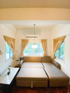 Huge Living Room + 5 bedrooms with Private baths - Bangkok - 6