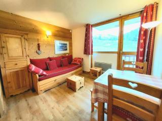 Studio-cabine rénové, ski-aux-pieds, balcon sud, 4 pers, Plagne Villages, centre station - FR-1-351-29 - La Plagne - 9