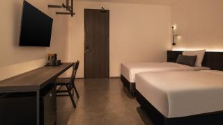 REZ Hotel - Semarang - 5
