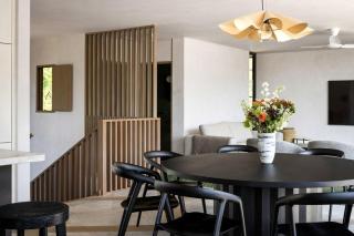 Starfall - designer retreat moments from the beach - 1