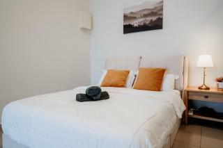 Mount Austin Muji Style 4 pax Deluxe Room by Our Stay - Johor Bahru - 1