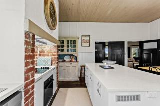 Farmhouse Charm - Coastal Comforts and Country Views - 4