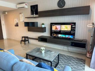 Cozy Home - 2 mins walk to SCM [WiFi, 1 car park] - 5