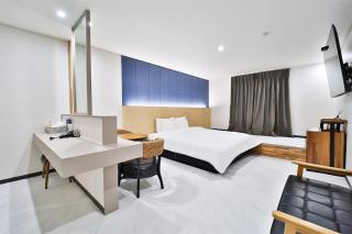 Calm Rest Hotel Busan Sasang - Busan - 8