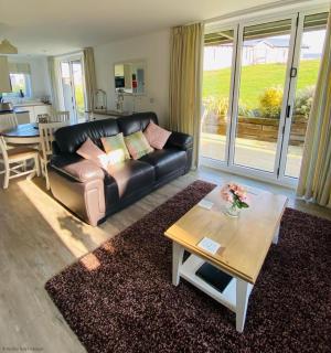 Pearl & Spice Hideaways - Reighton - 2