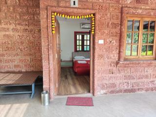Red Stone Resort - Alībāg - 2