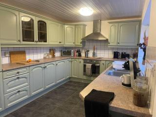 Modern Spacious 5 Bed House in Newcastle - 7