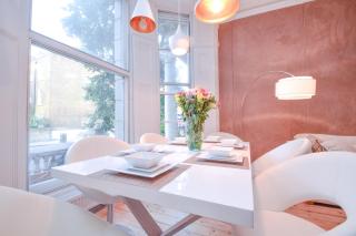 Stylish 2BR Designer Flat Holland Park - London - 4