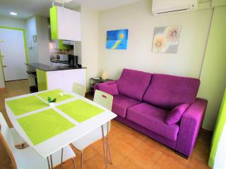 Estudio céntrico renovado con aire acondicionado y balcón, ideal para 4 personas en Roses - ES-258-48 - 0