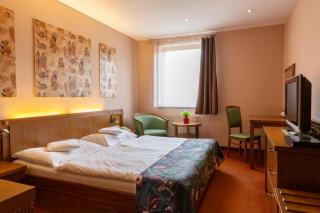 Hotel Max Inn - Bratislava - 0