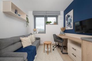 Trendy Studios with Home Office near Wrocław Main Station by Noclegi Renters - Wrocław - 8