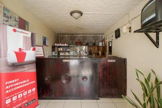 RedDoorz near Jam Gadang Syariah Bukit Tinggi - 1