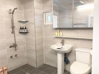 Woodside House/ Hongik St. Exite 5~7 3min - Seul - 9