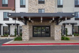 Hampton Inn Concord - Concord - 8