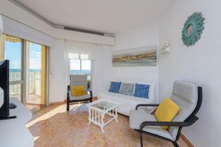 Great Location and Frontal Sea View Fuengirola - Fuengirola - 3
