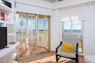 Great Location and Frontal Sea View Fuengirola - Fuengirola - 1