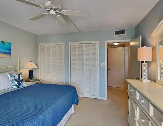 Island Reef 304 - 1