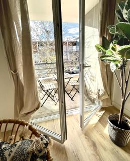 Modern 1 Bdr + Balcony + Free Parking + AC + Pool - LʼIsle-dʼAbeau - 2