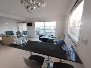 Cannes Vue mer T2 61m²+ parking - Cannes - 0