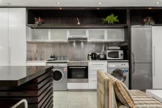 Modern Studio with Pool, Parking and King Bed in Historic Cape Town City Centre - Città del Capo - 2