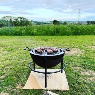 The Acorn - Luxury Shepherds Hut hot tub panoramic views - Bradpole - 4
