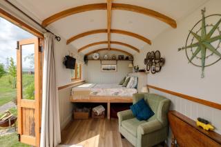 The Acorn - Luxury Shepherds Hut hot tub panoramic views - Bradpole - 2
