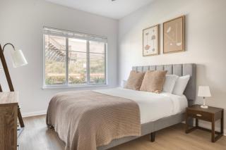 Playa Del Rey 2br w pool gym LAX-997 - 1