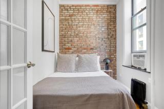 E Village 2BR w WD nr great restaurants NYC-760 - New York - 1