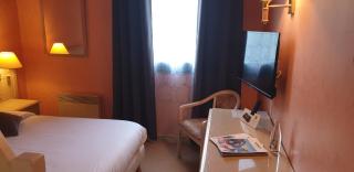 Logis L'Auberge Bourbonnaise - Saint-Yorre - 4