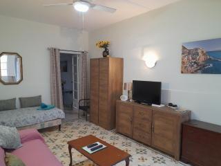 Cosy Family Apt Near the Sea - St Paul's Bay - 4