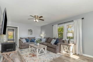 New renovated single-family home built in 1999 - Middletown - 6