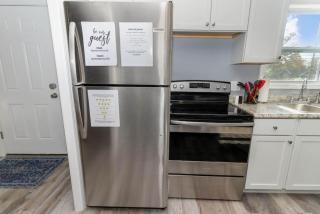 New renovated single-family home built in 1999 - Middletown - 1