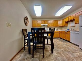 Cozy 2 Bedroom Paired Home in Middletown, OH - Middletown - 4
