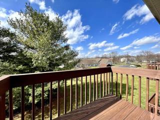 TWO Bedroom Remodeled Middletown w Private Laundry - 6