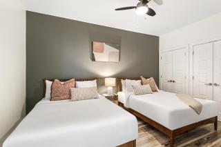 Downtown Delight 4BR 2BATH Luxury Condo - New Orleans - 6