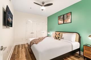 Downtown Delight 4BR 2BATH Luxury Condo - New Orleans - 9