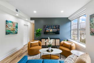 Downtown Delight 4BR 2BATH Luxury Condo - New Orleans - 5