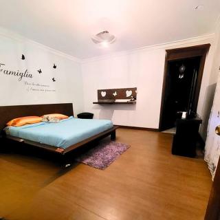 Hermosa Casa con doble garaje amoblada en el Albergue - Club del Comercio - 5