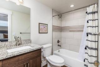 Beautiful group and family friendly stay with red rock views - Kanab - 2