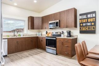 Whimsical modern luxury with sublime views and spa - Kanab - 6