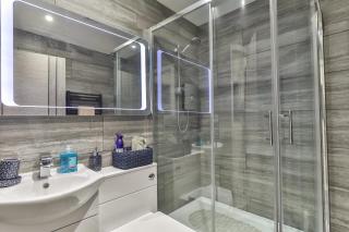 Tudor House Holidays - The Monroe for 2 people - Scarborough - 2