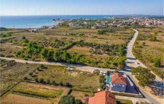 Nice Home In Privlaka With Wifi - Privlaka - 2