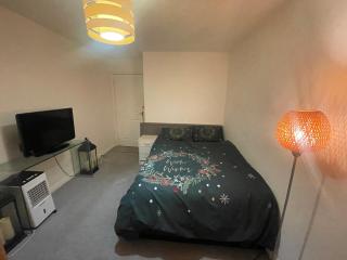 Rhapsody Premium - Waltham Abbey - 4