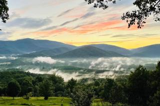 Mountain Mama- Amazing Views! + Hot Tub! - 0